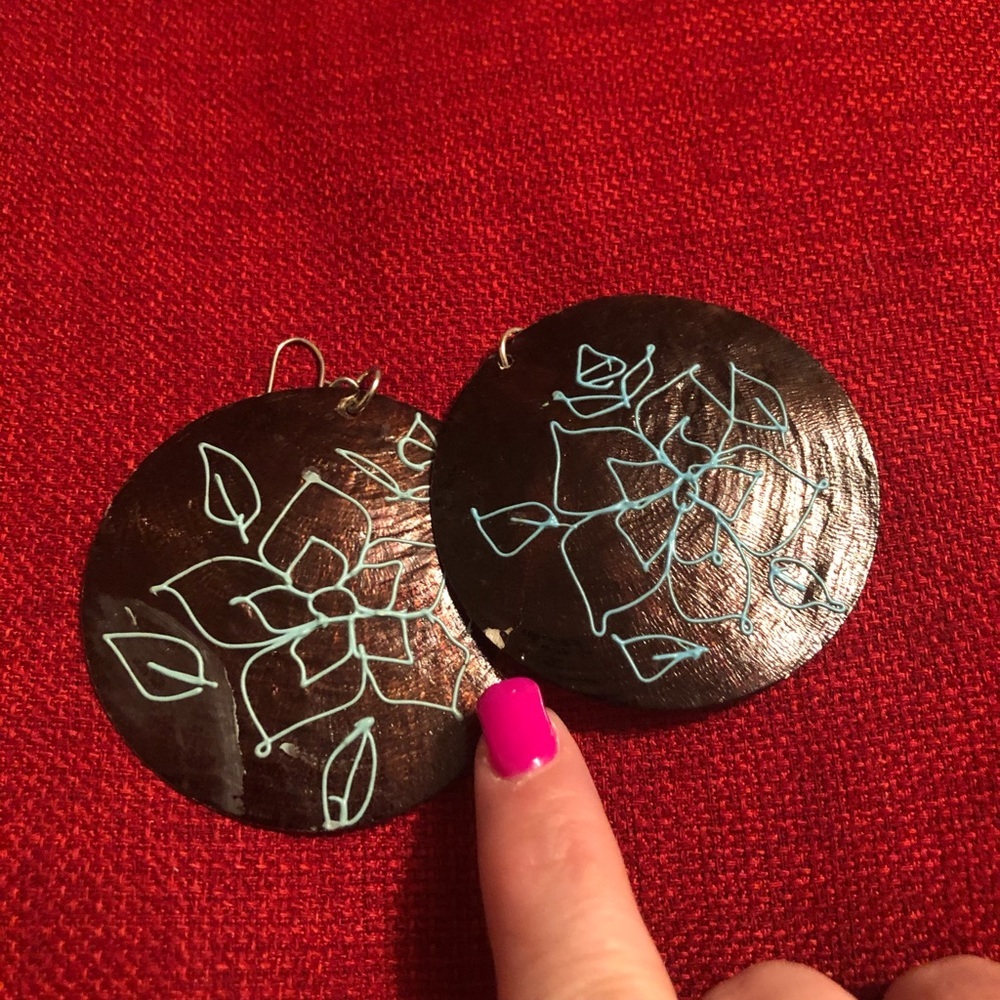 Hand painted earrings - Picture 4 of 5